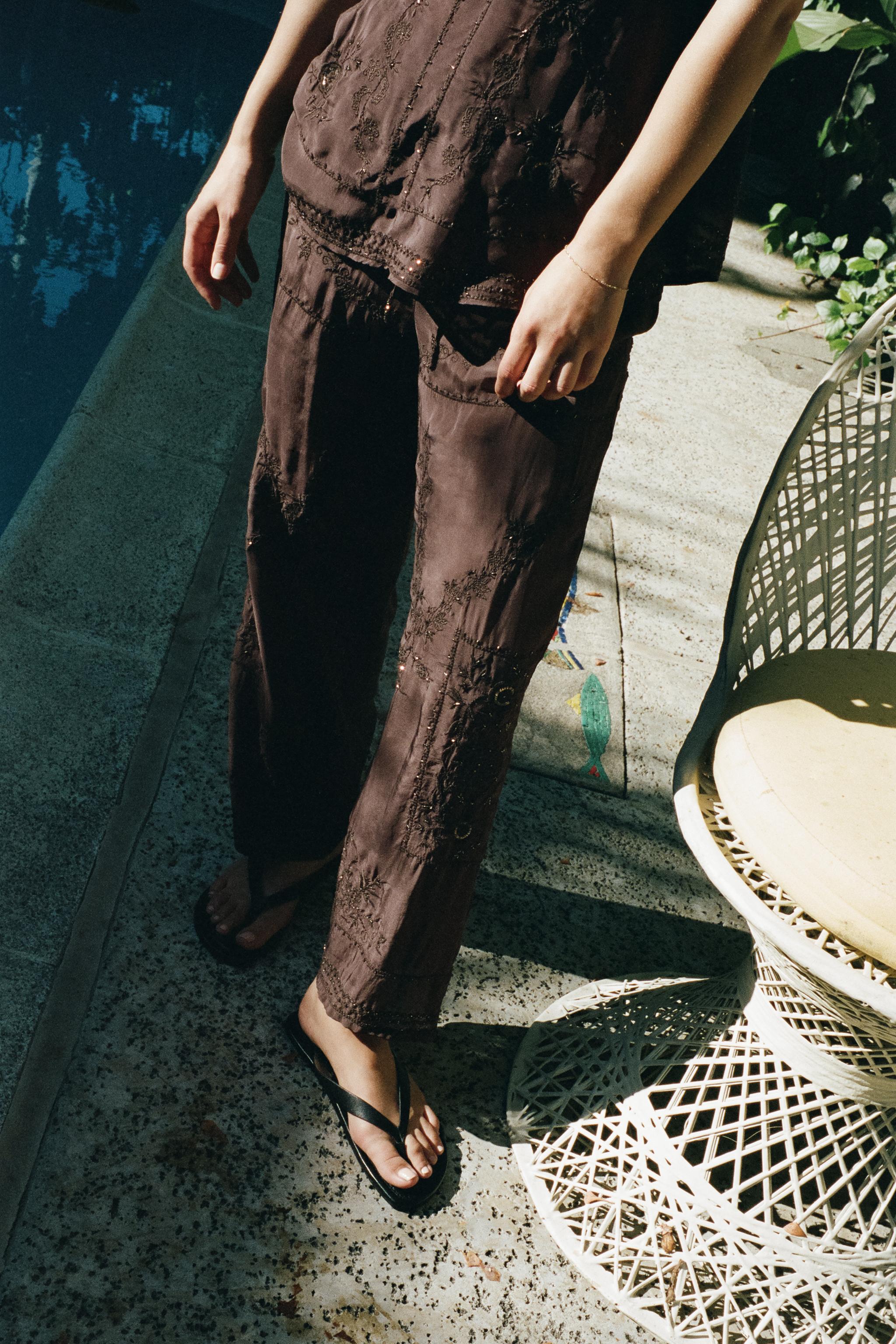 PANTALON BRODERIES ET FANTAISIES